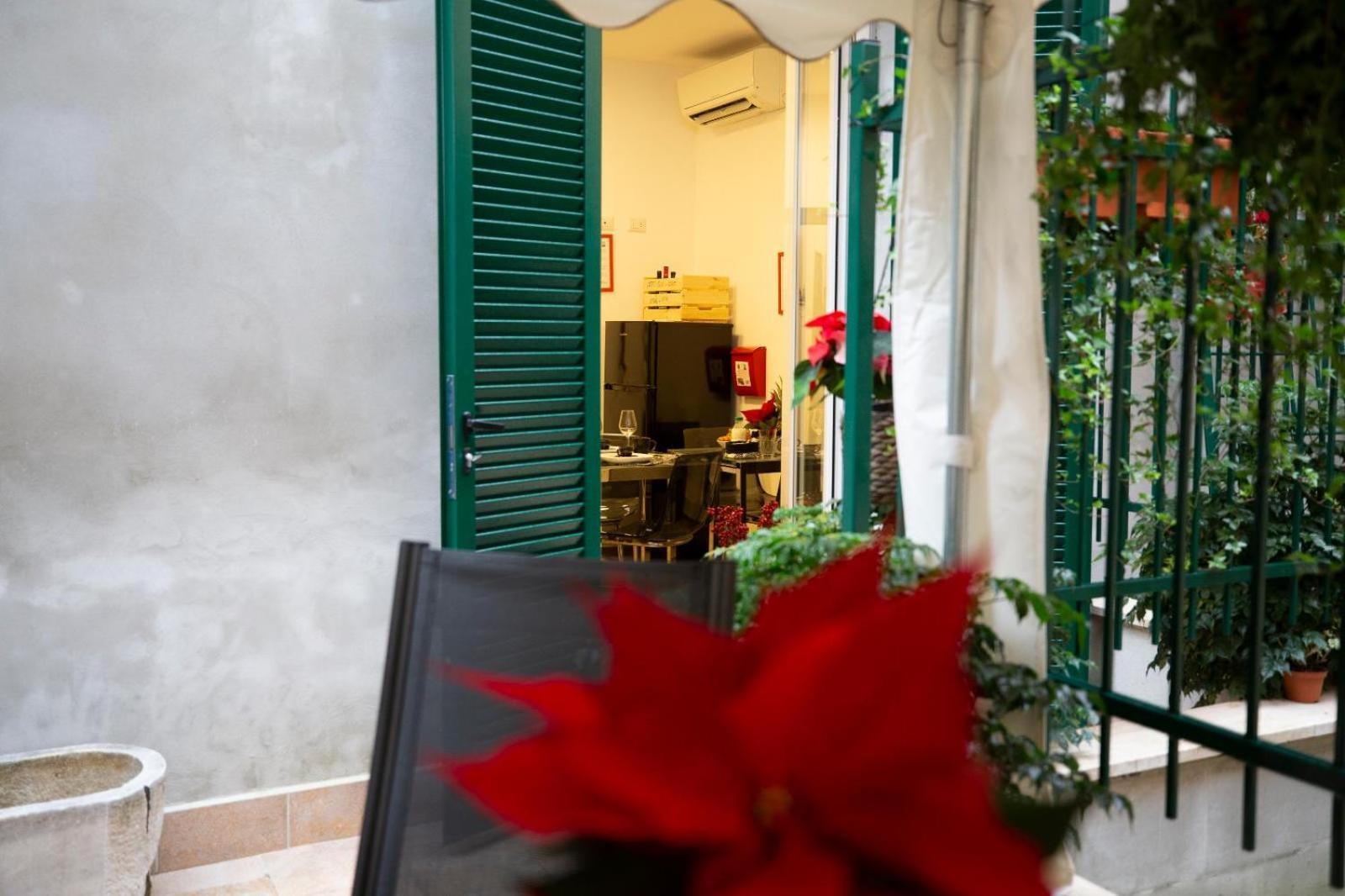 Flatinrome Trastevere Deluxe Rooms - Green Patio المظهر الخارجي الصورة