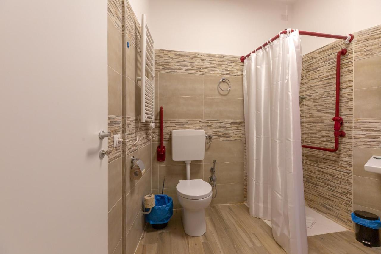 Flatinrome Trastevere Deluxe Rooms - Green Patio المظهر الخارجي الصورة