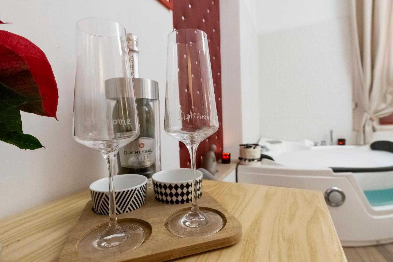 Flatinrome Trastevere Deluxe Rooms - Green Patio المظهر الخارجي الصورة